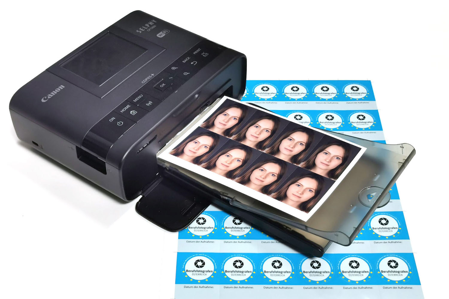 Passfotodrucker mit einem 8er Set Passfotos